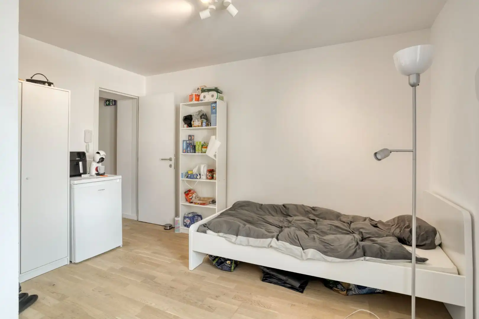 Studentenkamer met eigen sanitair in centrum Leuven! - EPC 148 kWh/m² - bewoonbare opp. 15,5m² foto 9