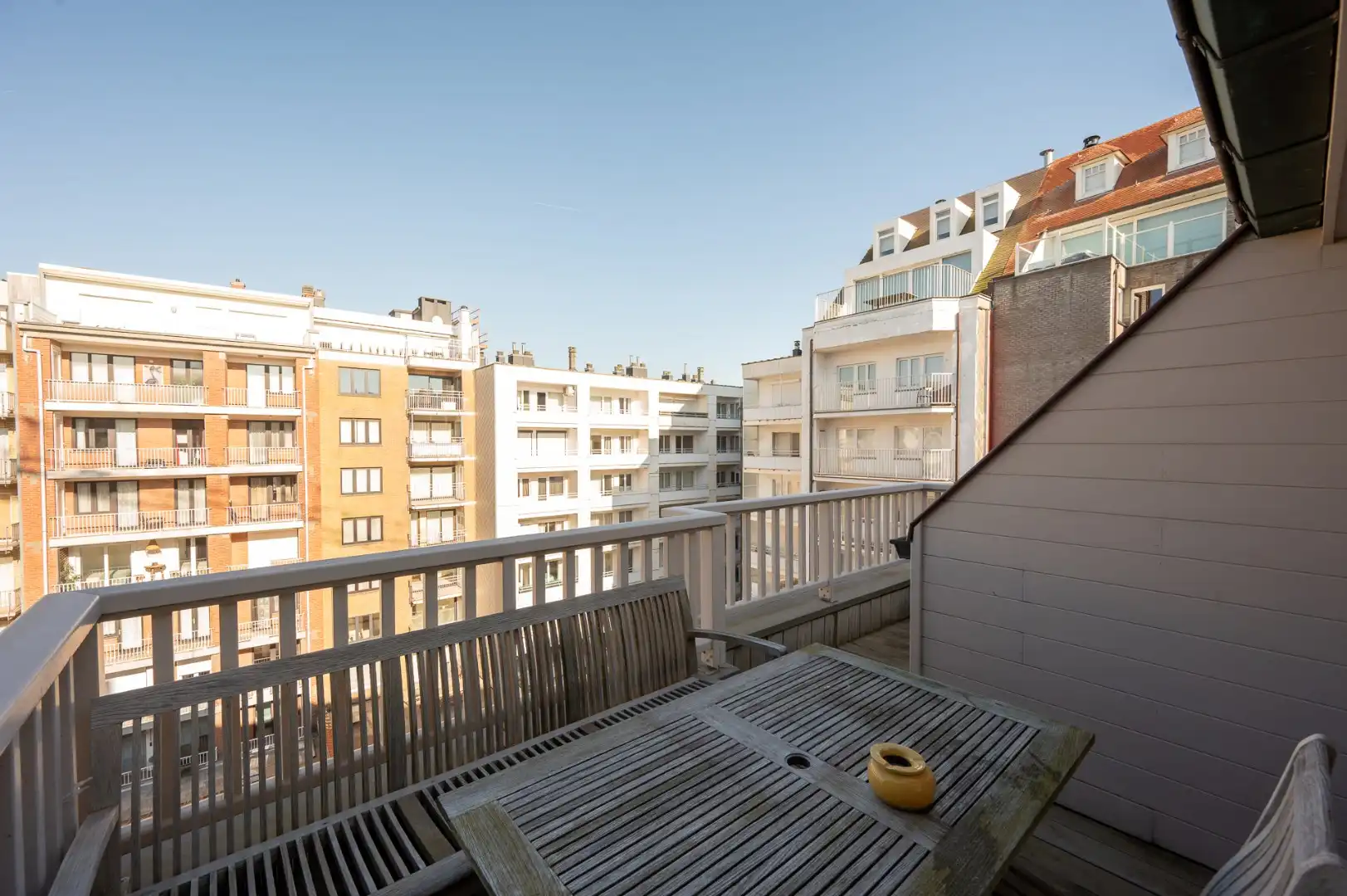 Prachtige penthouse gelegen op de Kustlaan met open zicht op de villa's in het Zoute foto 9