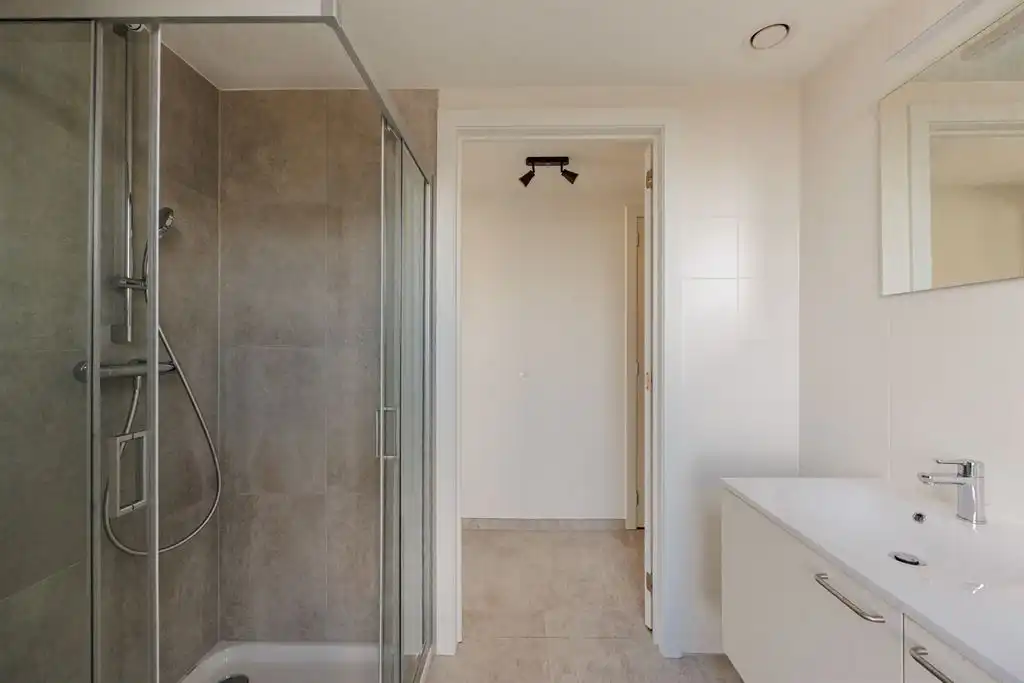 Nieuwbouwappartement met luxe terras foto 14