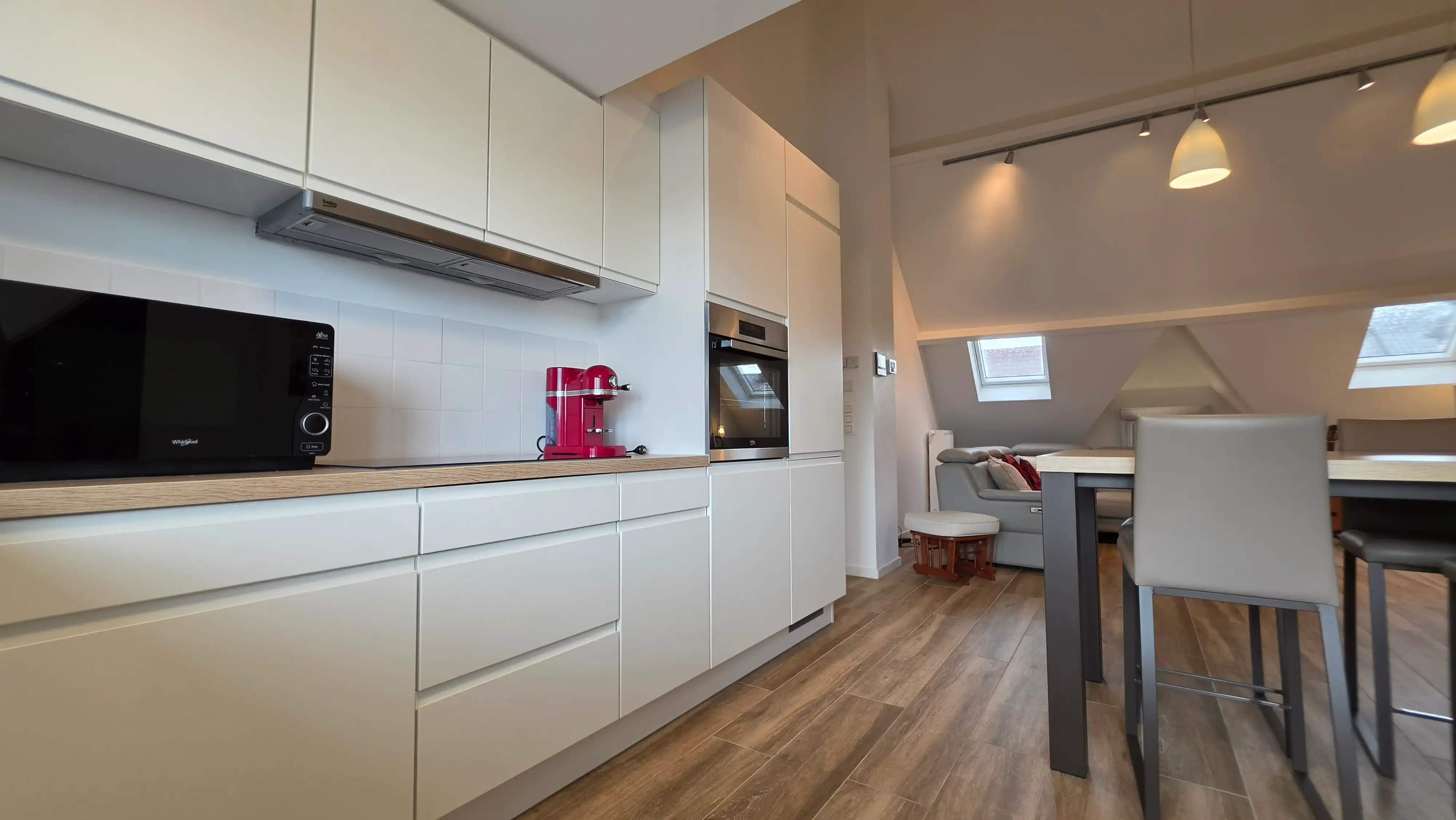 Luxueus twee slaapkamer app, terras, bureel, unieke ligging foto 7