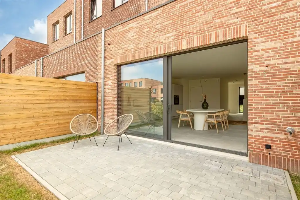 Nieuwbouwwoning onder registratie op toplocatie foto 4