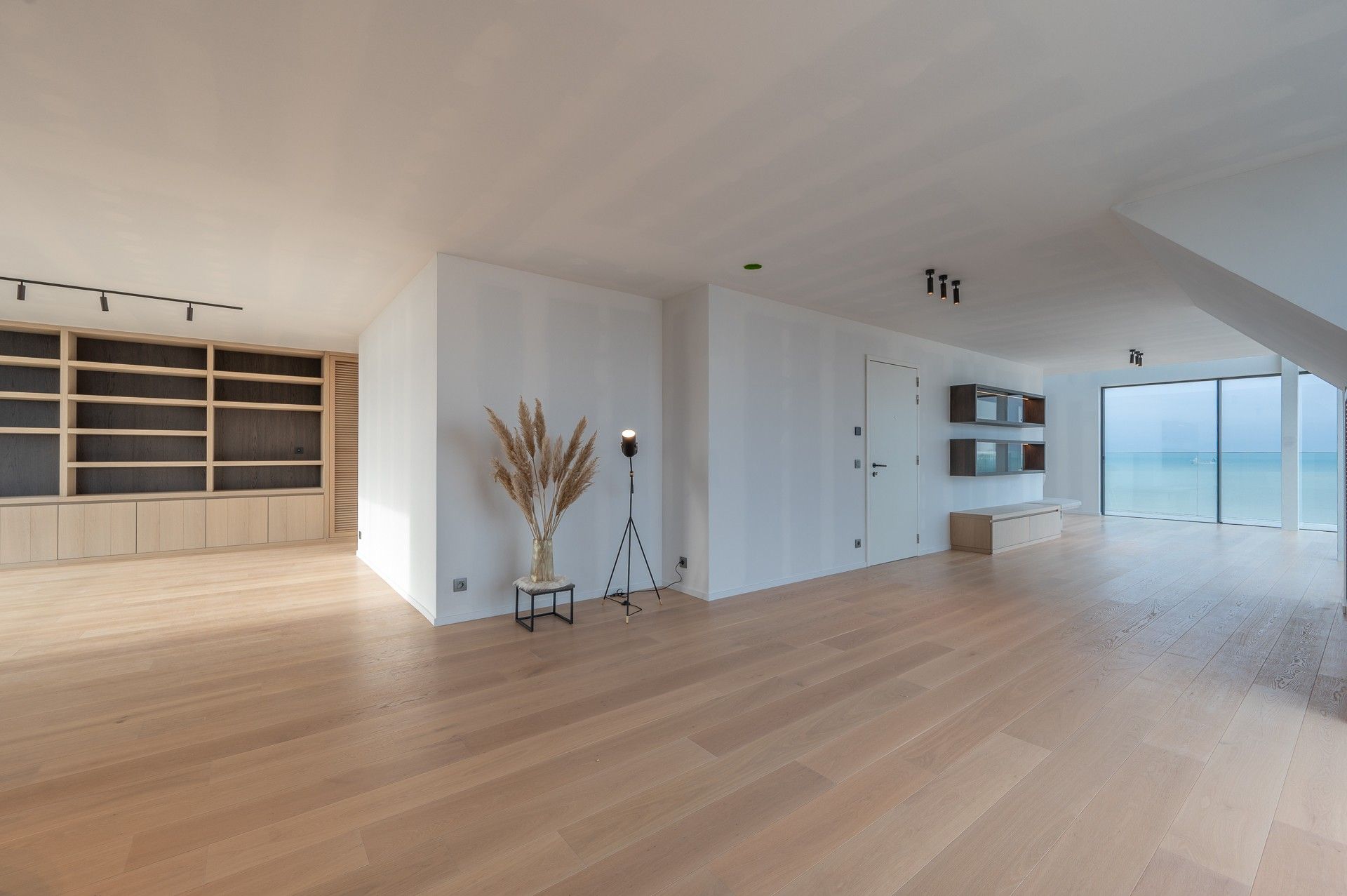 Exclusieve hoekduplex van 427 m² met frontaal zeezicht foto 11