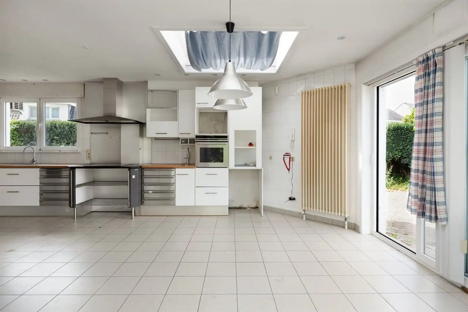 Villa met achterliggend kantoorgebouw foto 11