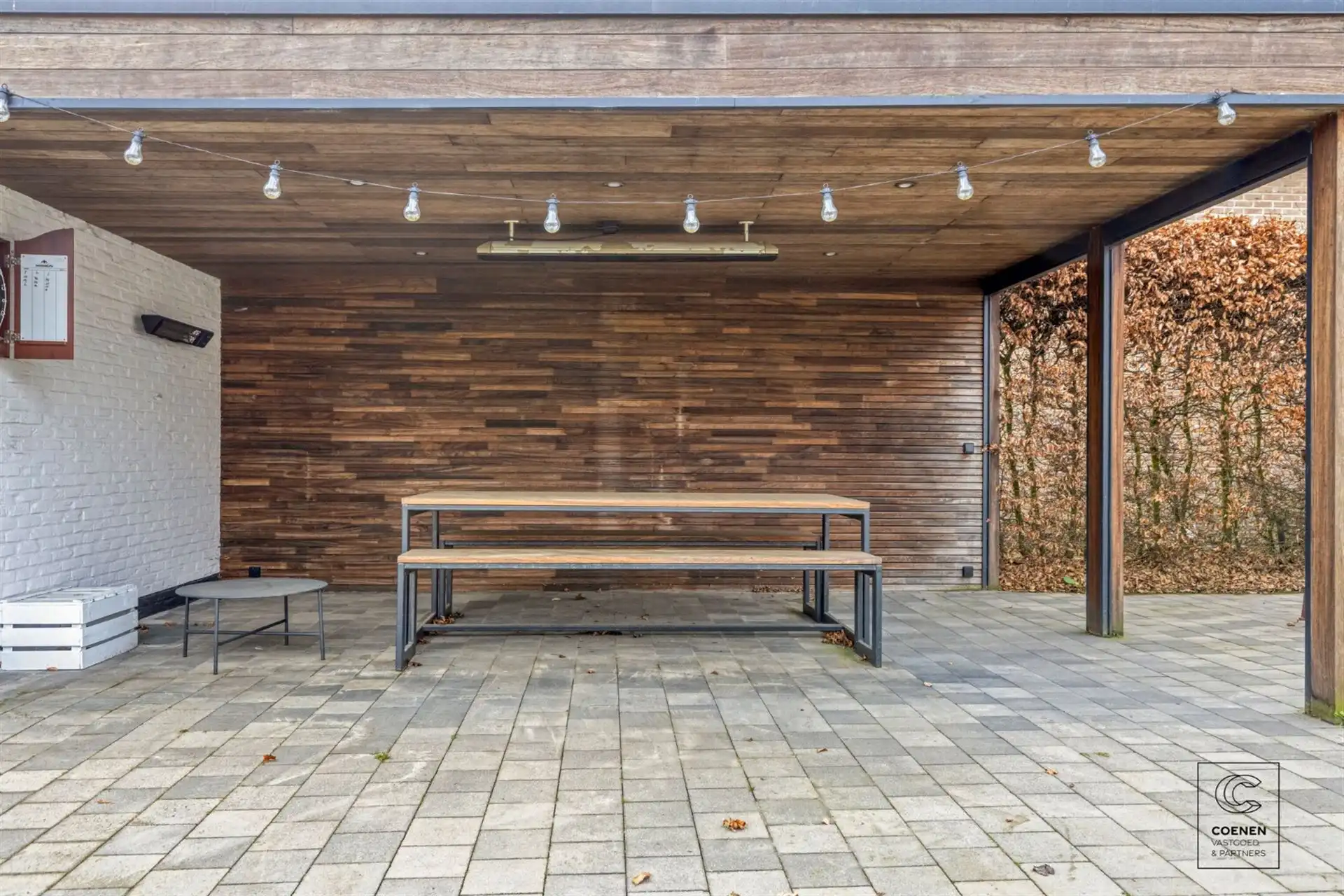 Instapklare woning met 5 slpks, tuin met zwembad te Oelegem! foto 25