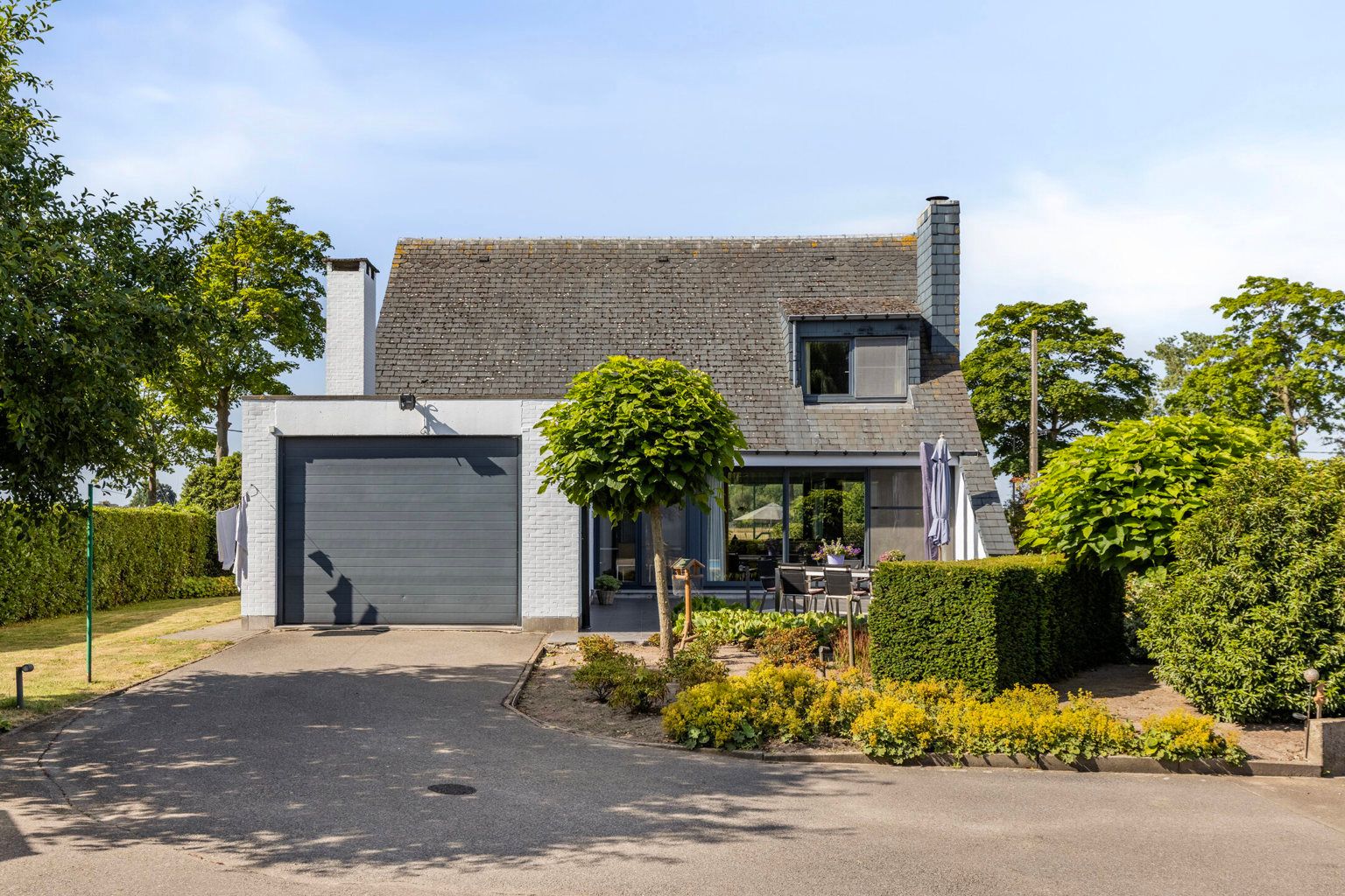 Ruime asbest vrije villa met magazijn en zwembad  foto 33