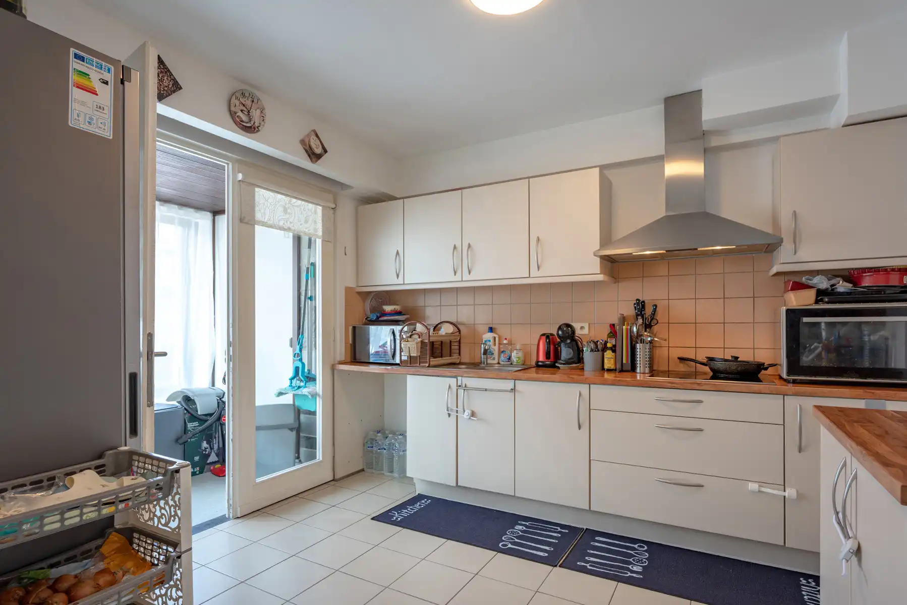 Goed gelegen appt met terras, kelder en parking voor de deur foto 6