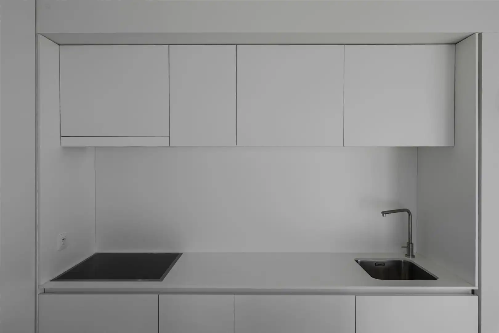 Prachtige studio met stijlvolle, rustgevende inrichting foto 22