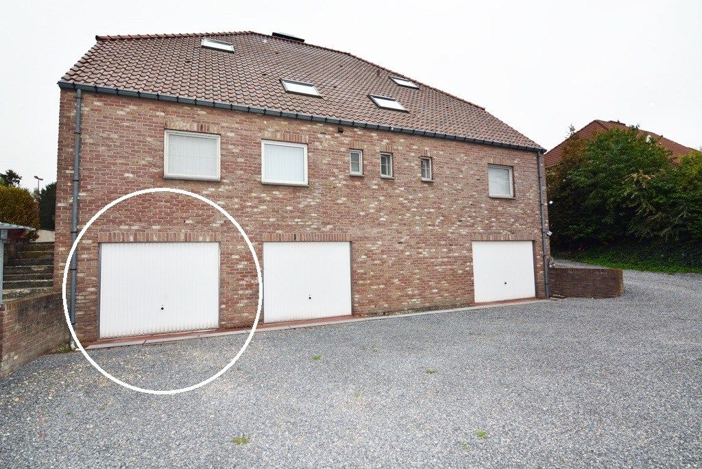 Energiezuinig appartement met 2 slpks, terras en inpandige garage. foto 15