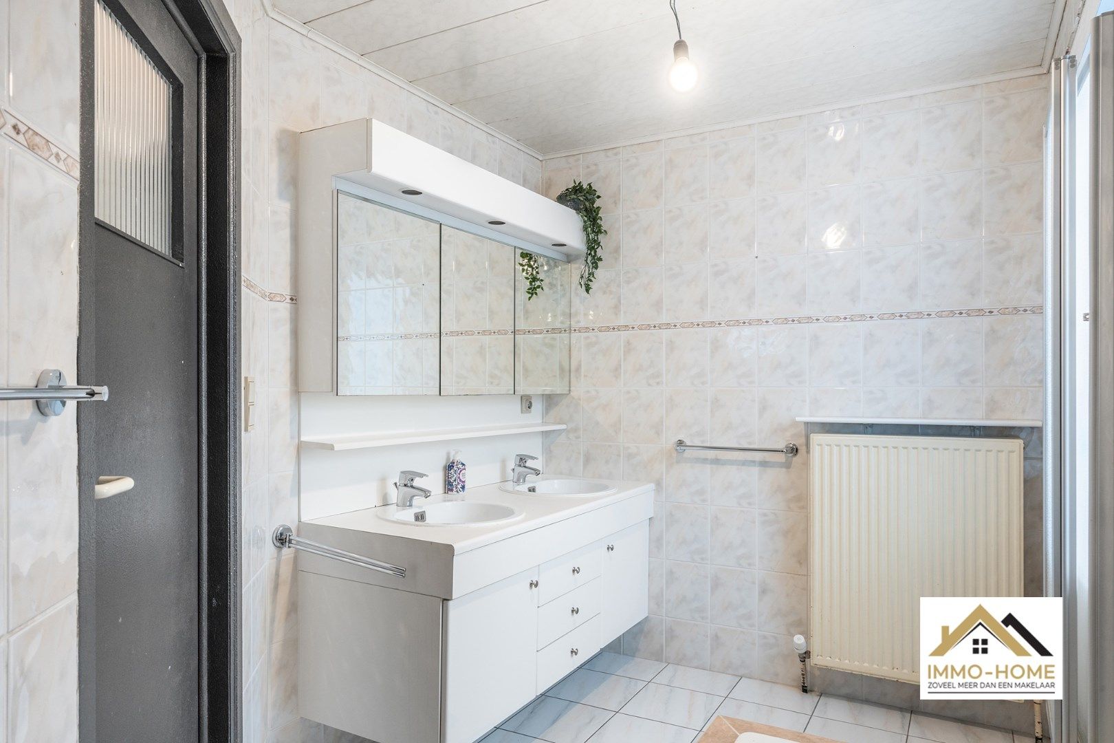 Instapklare halfopen bebouwing in groene omgeving foto 24