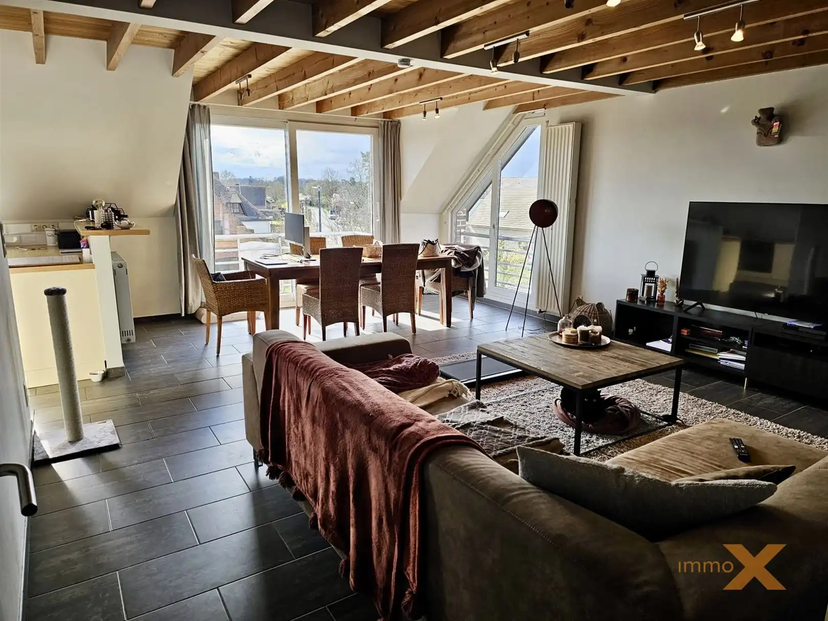 LICHTRIJK APPARTEMENT MET BALKON EN GARAGE foto 4