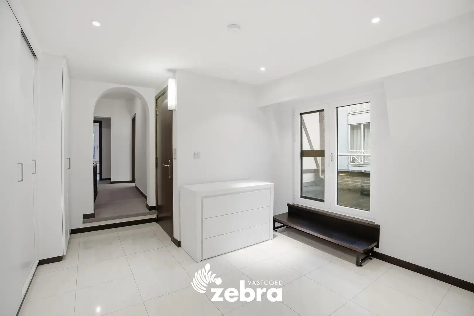 Stijlvolle, volledig gemeubelde karakterwoning in het centrum van Roeselare! foto 21