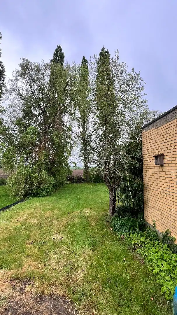 Grote woning op 675 m² met dubbele garage, landelijk zicht en zoveel meer. foto 7