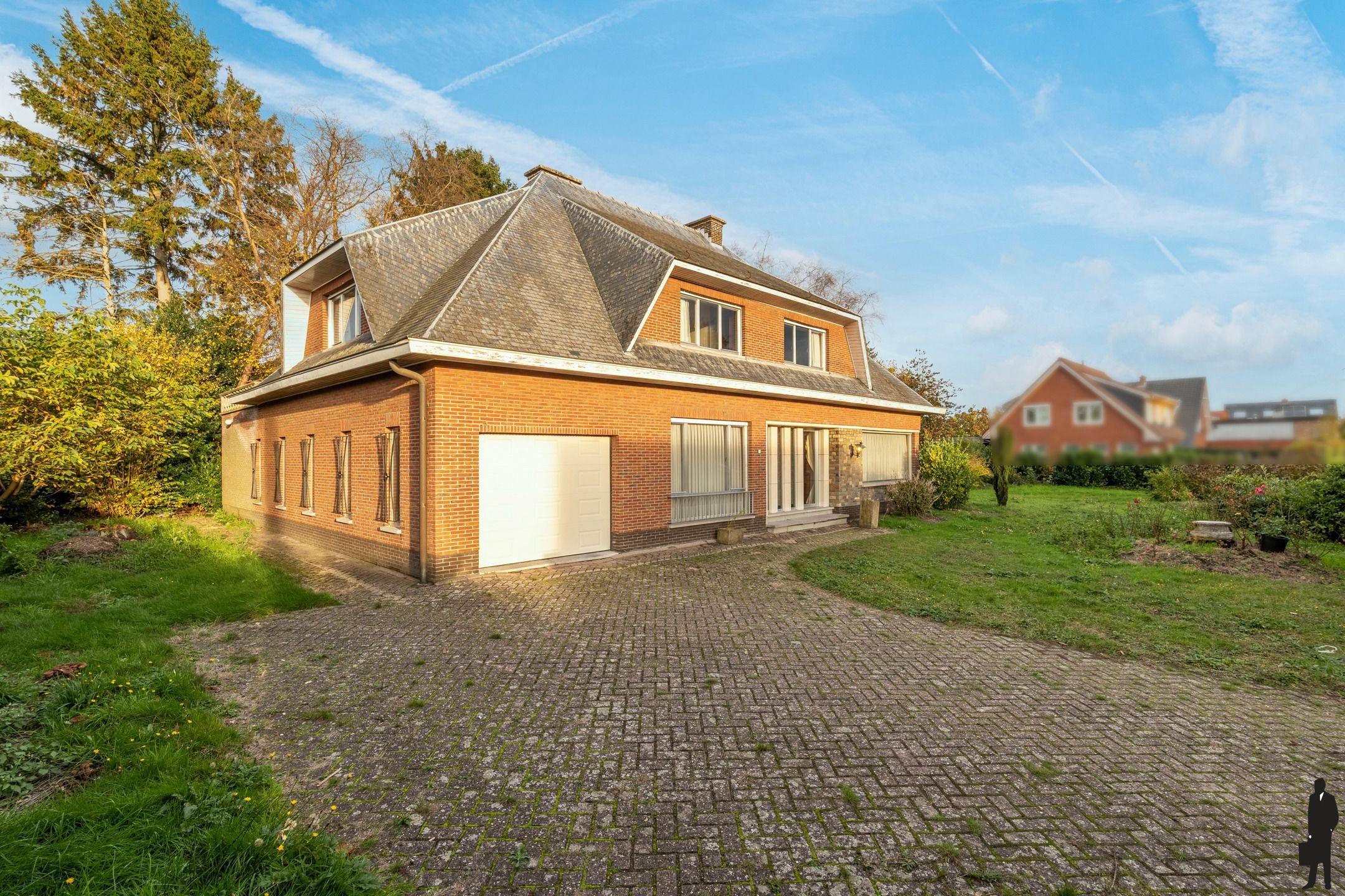 Te renoveren villa met weiland en verkavelingspotentieel foto 22
