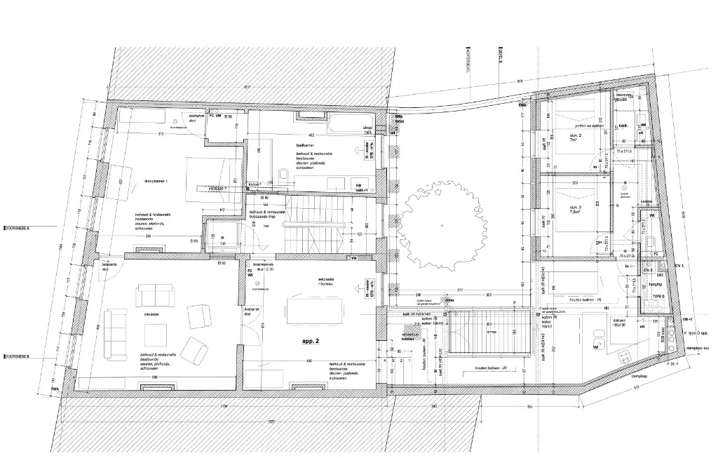 Luxueus appartement met groot volume en terras op toplocatie aan de Sint-Michielskerk foto 15
