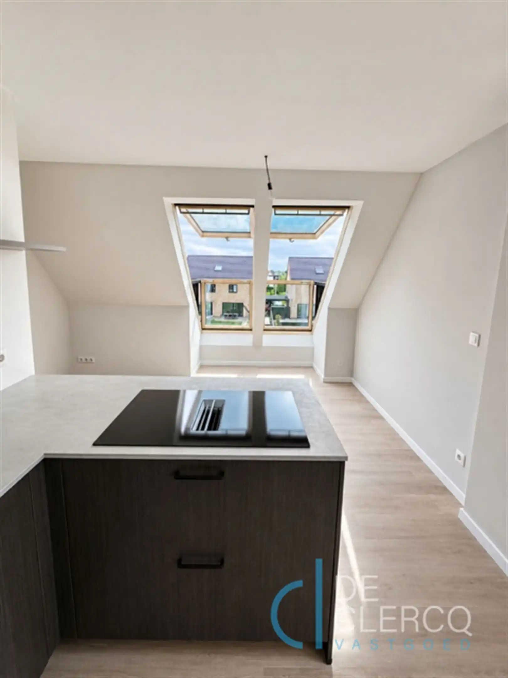 Duplex appartement nabij het centrum van Lochristi! foto {{pictureIndex}}