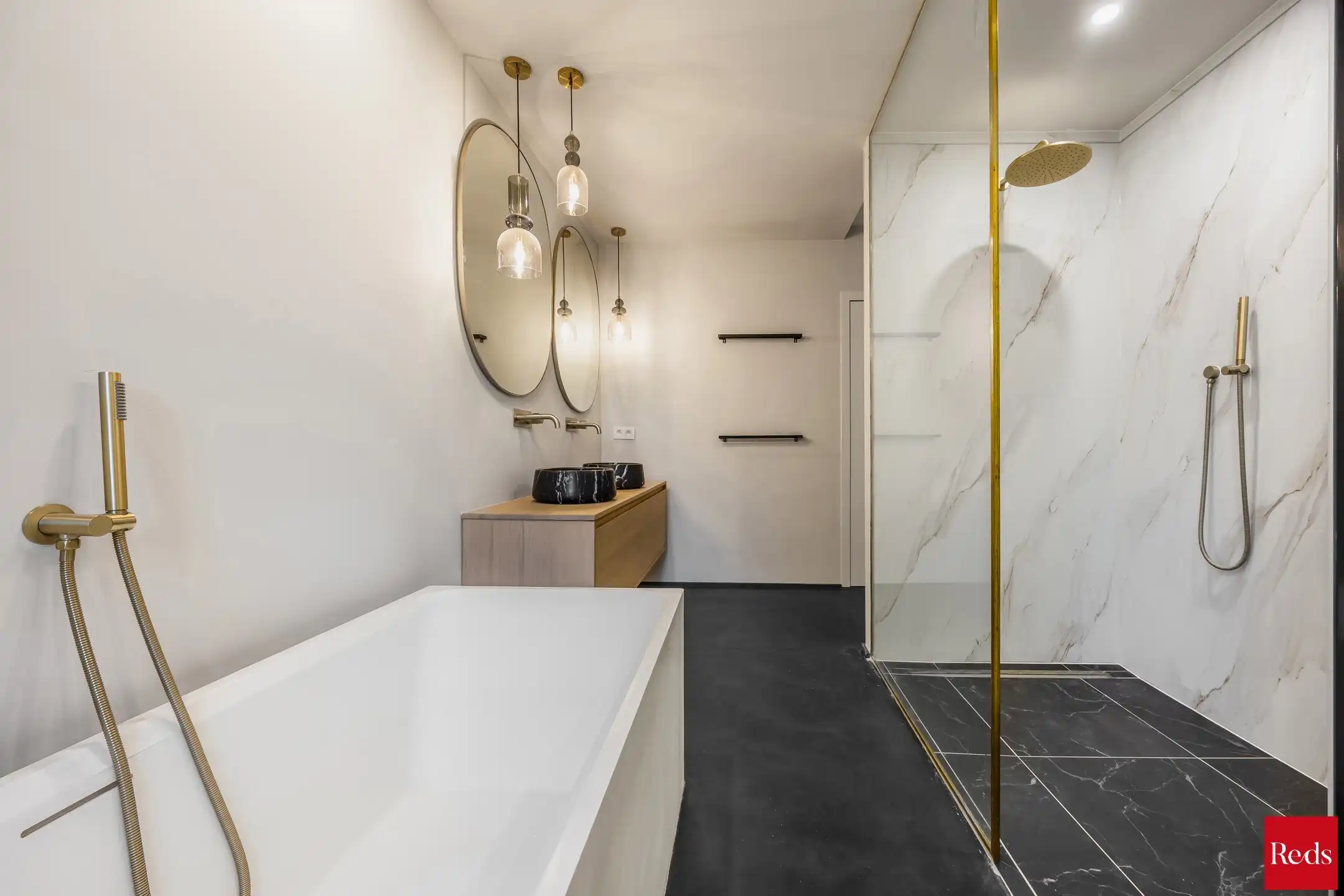 Stijlvolle, energiezuinige woning met rondom heerlijke tuin  foto 29
