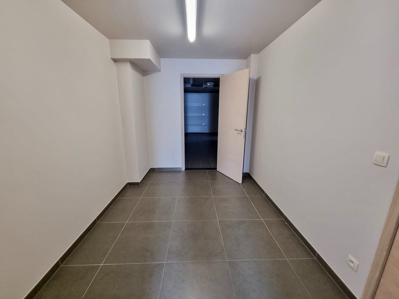Ruime woning met 4 slaapkamers te huur! foto 6