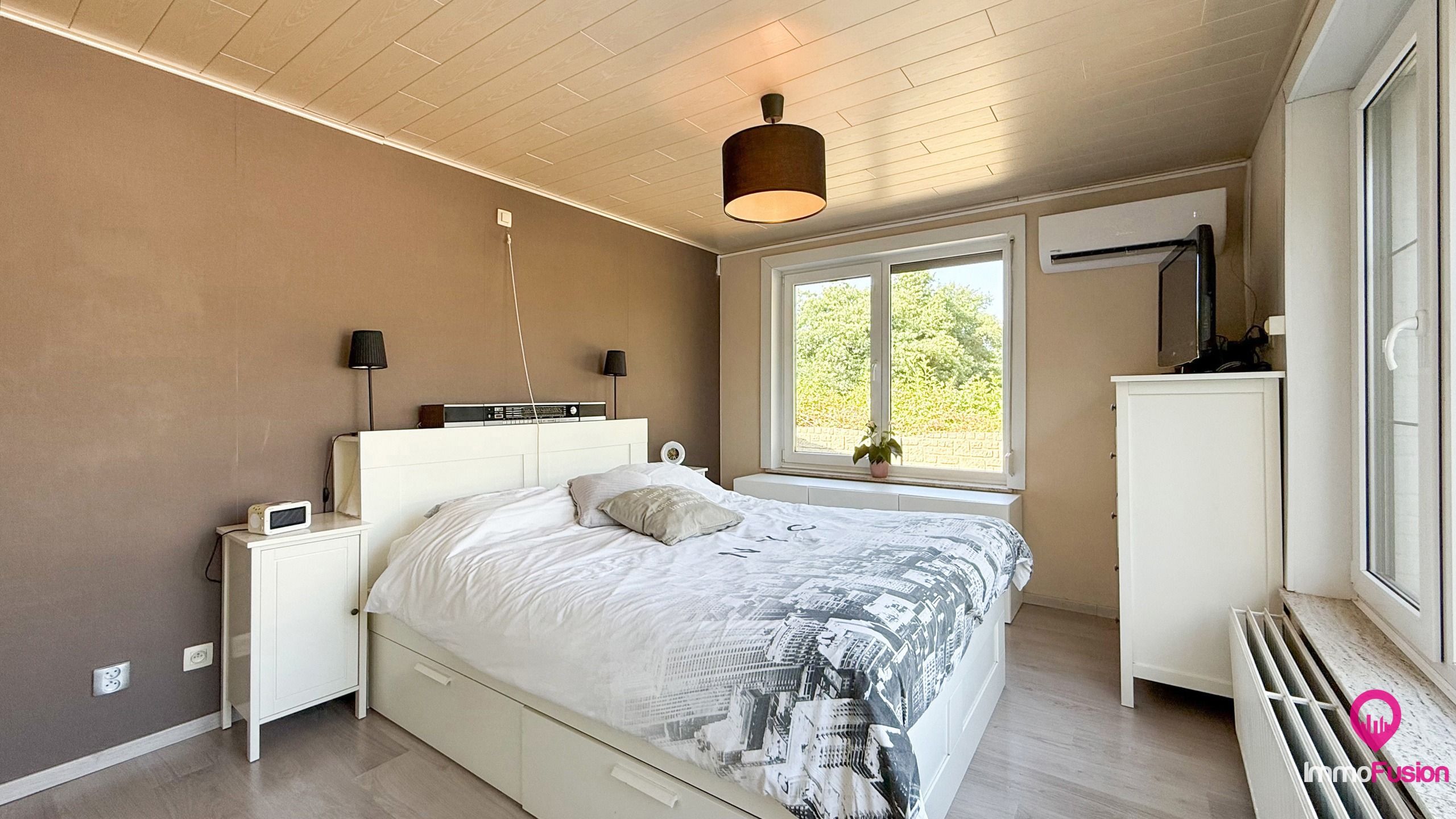 Praktische bungalowwoning met prachtige tuin en zwemvijver! foto 16