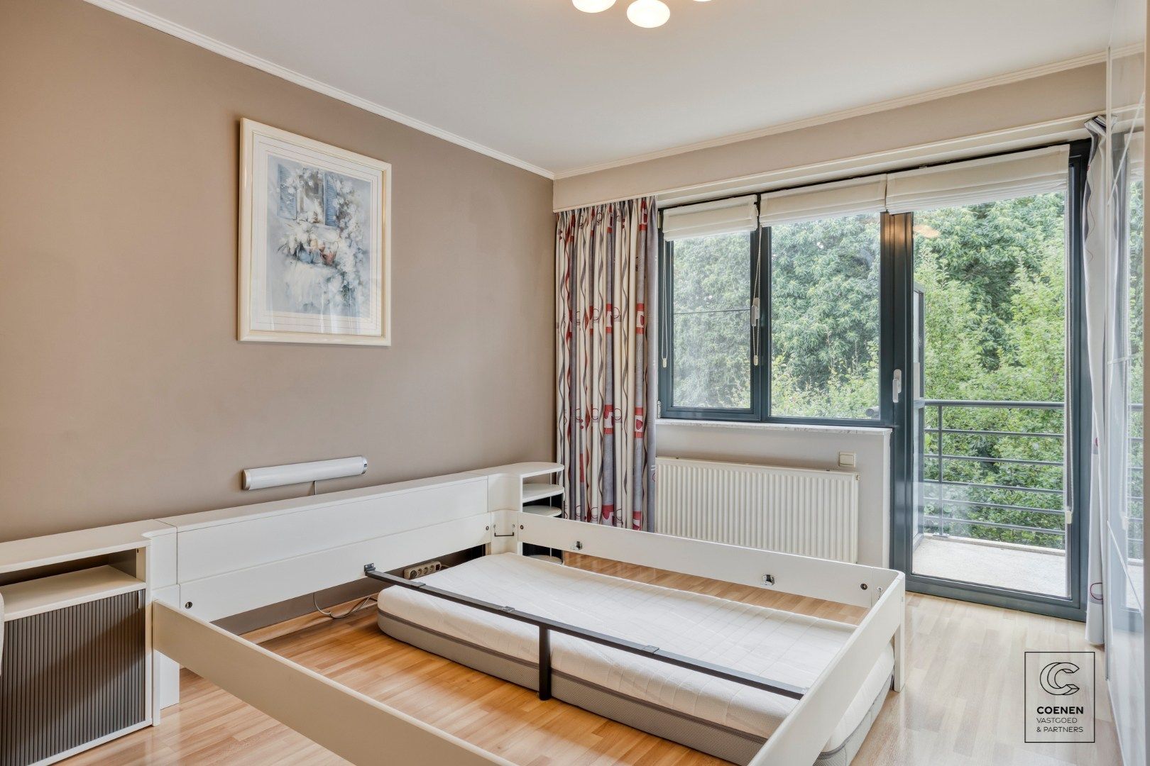 Instapklaar appartement van 124 m², 3 slpk's en terras op een toplocatie te Kontich! foto 10