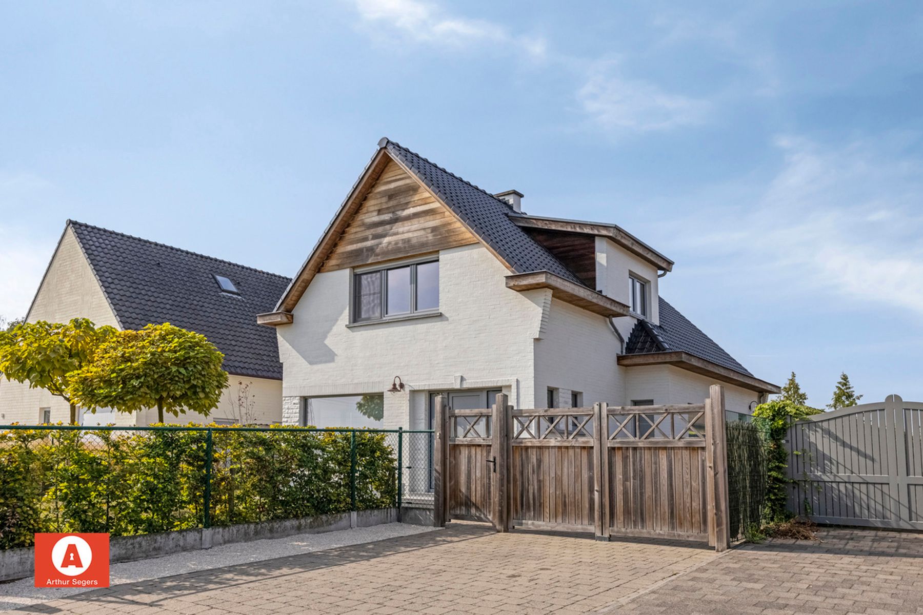 Instapklare woning in landelijke omgeving foto {{pictureIndex}}