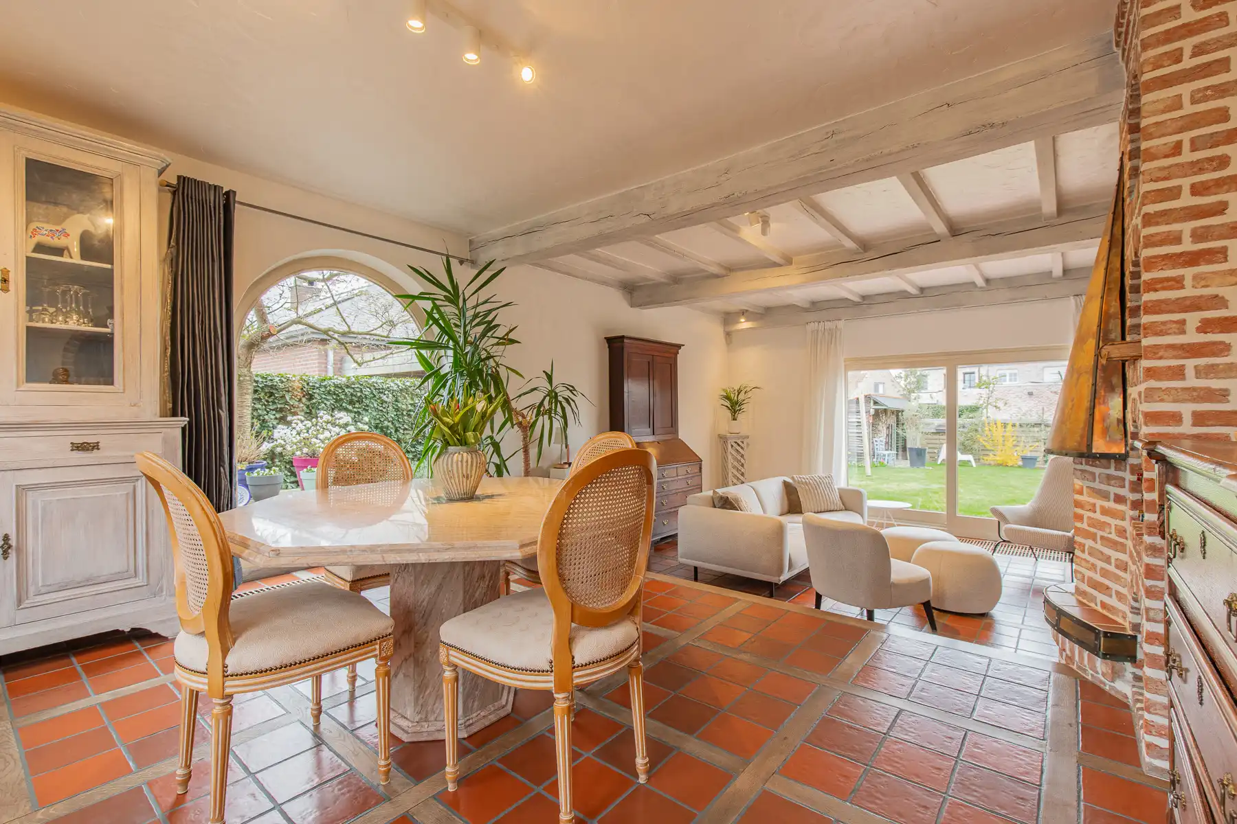 Gezellige woning in een doodlopende straat foto 2