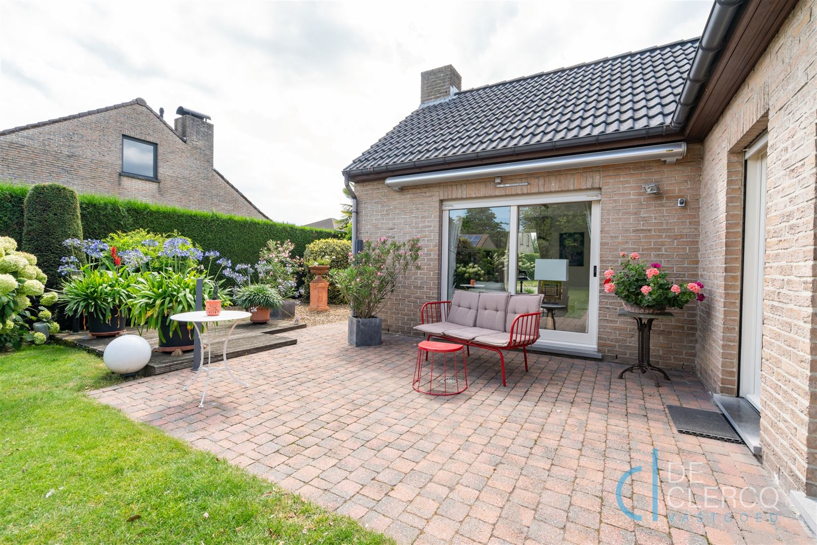 Moderne bungalow met zolder en tuin te koop in Oostakker!  foto 16