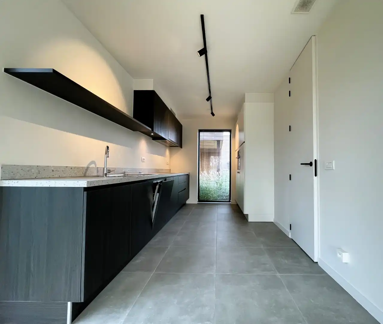 Energiezuinige, nieuwbouw villa te huur te Roeselare foto 5