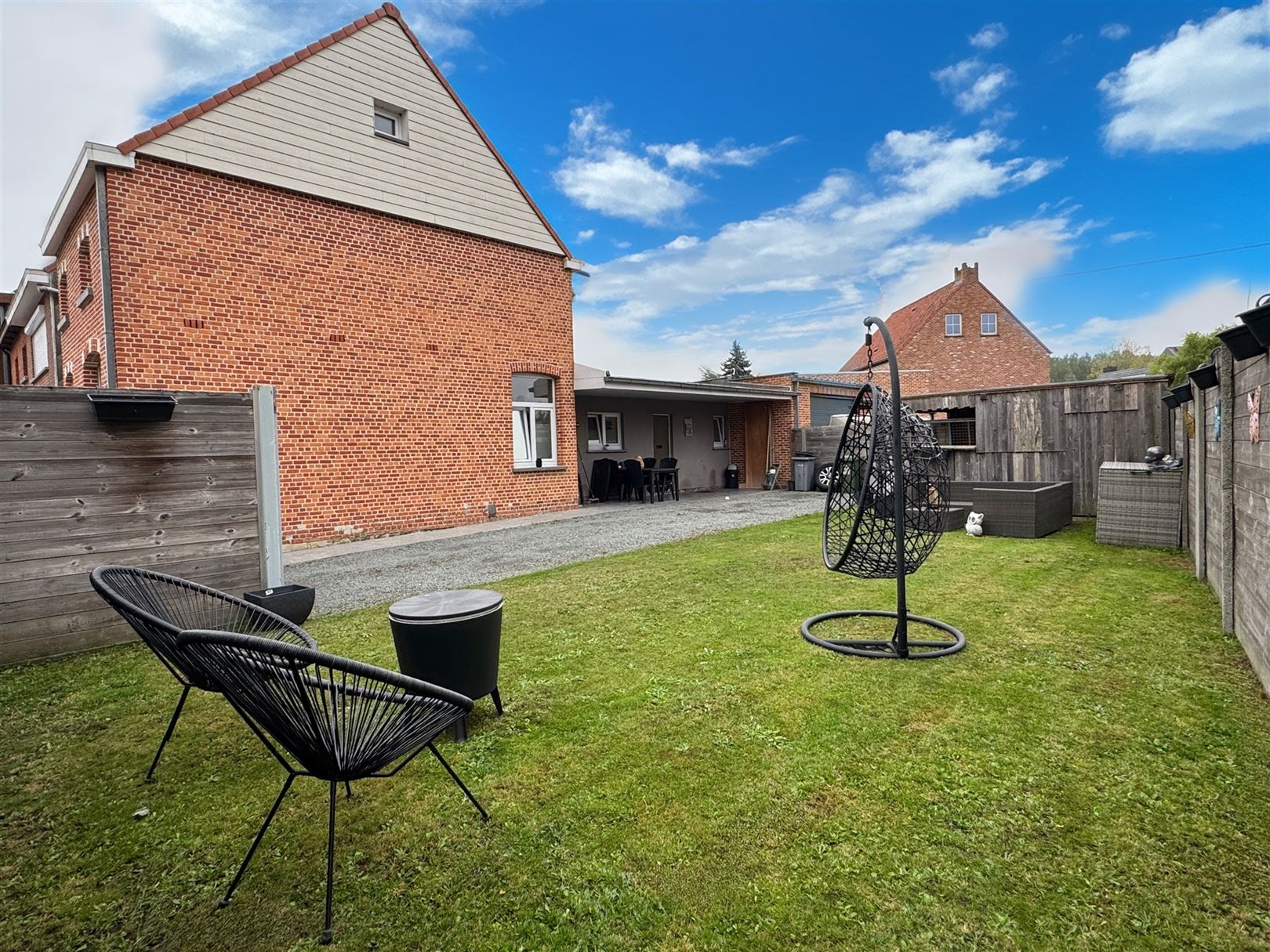 Instapklare woning in sint-pauwels foto {{pictureIndex}}