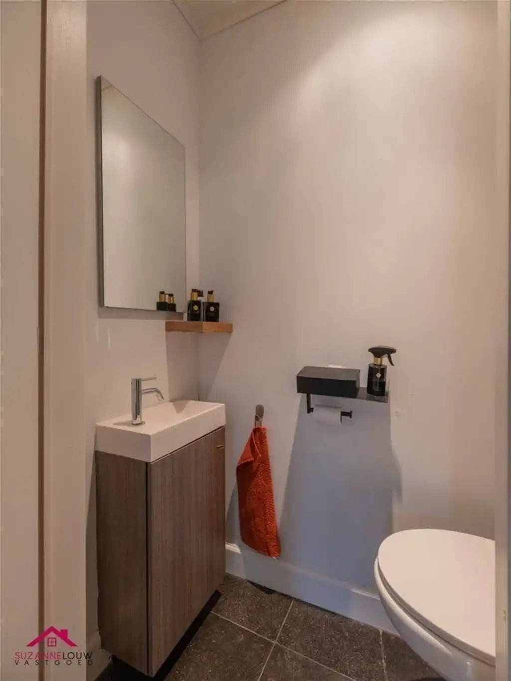 Gezellige en instapklare, half vrijstaande woning met veranda foto 10