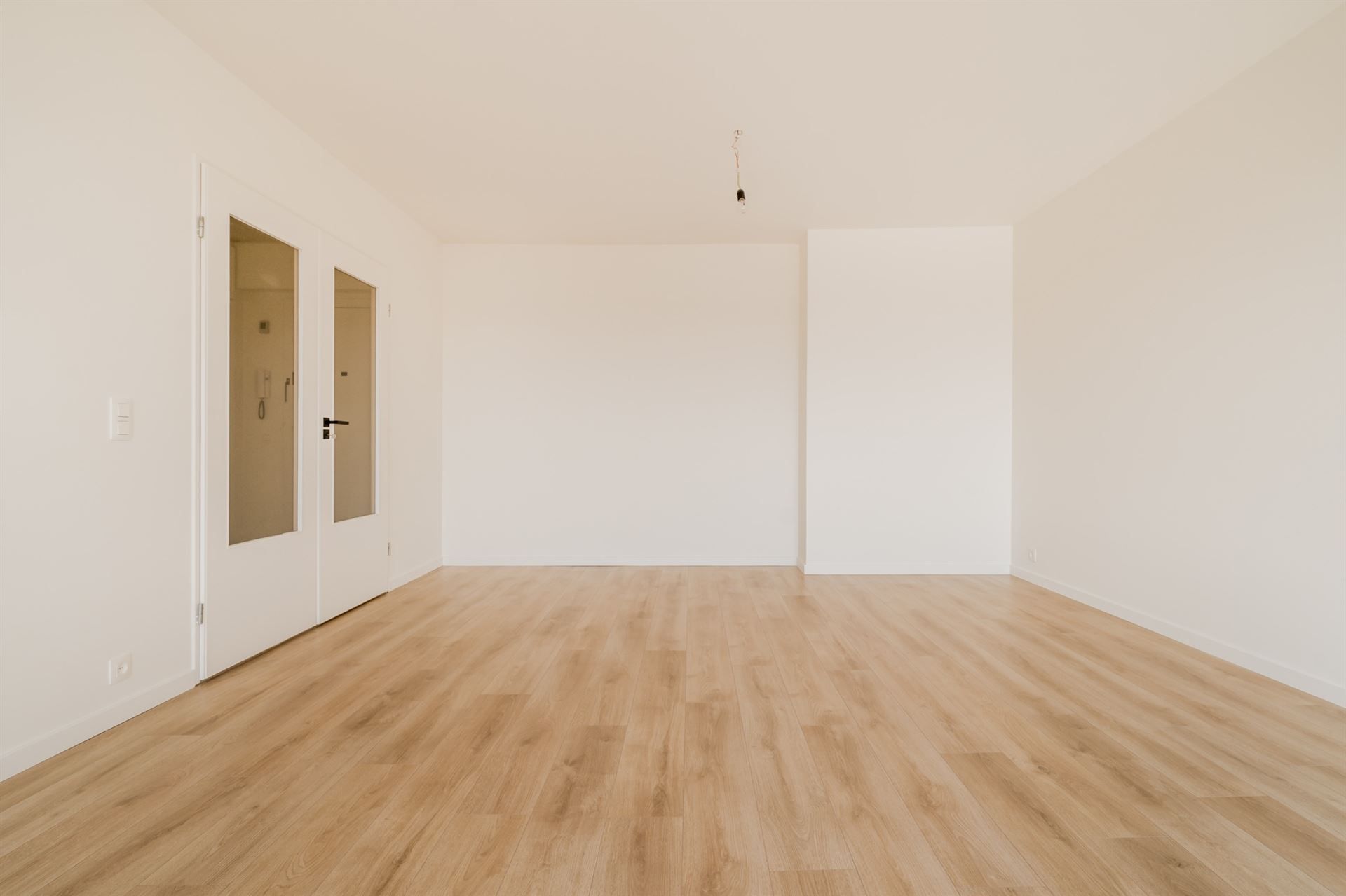Gerenoveerd app met 3 slpks en garage (+ € 18.000) foto 4