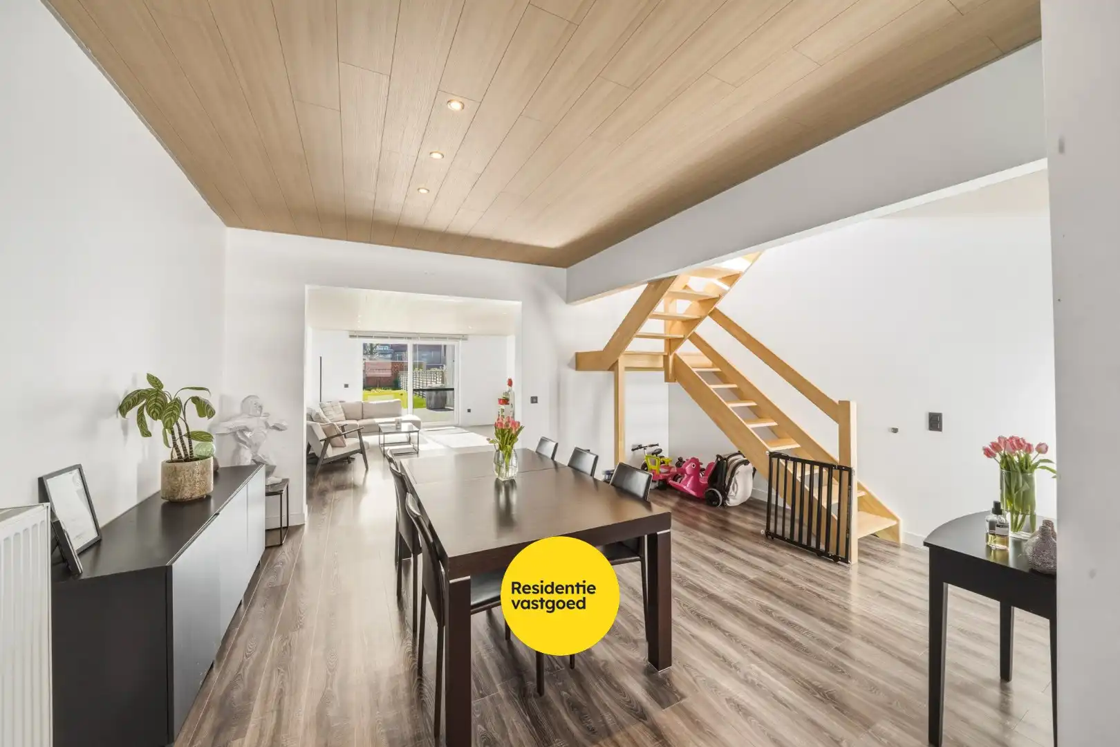 Verrassend ruime gezinswoning met zonnige tuin in Oudenburg foto 12