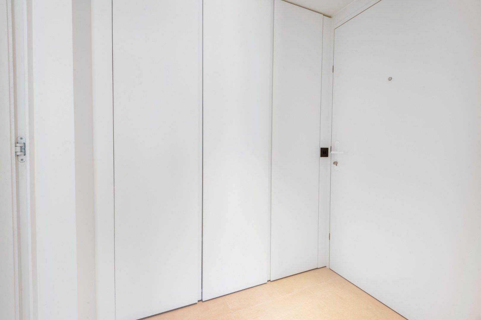 Nieuw, uitzonderlijk hoekappartement met frontaal zeezicht. INCLUSIEF inpandige garagebox.  foto 17