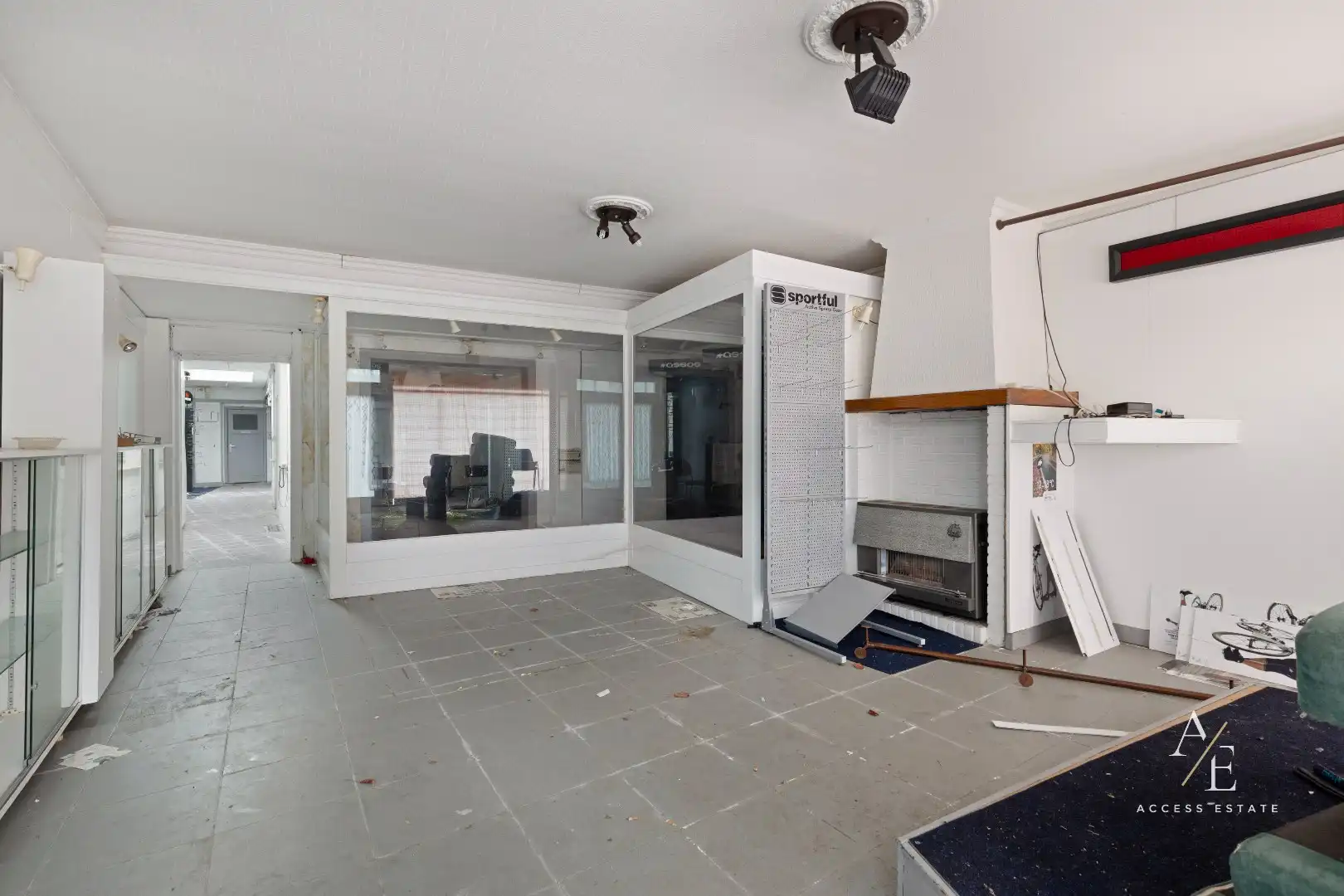 EEKLO - Te renoveren handelshuis met grote bruikbare oppervlakte en tuin foto 5