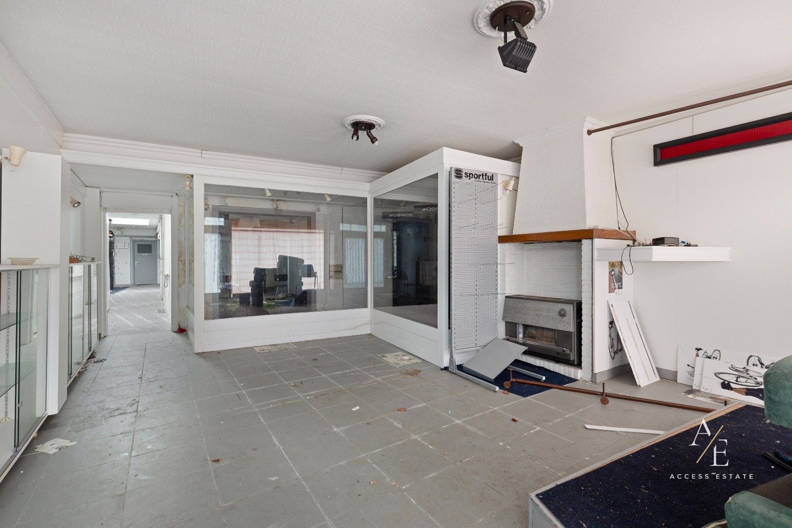 EEKLO - Te renoveren handelshuis met grote bruikbare oppervlakte en tuin foto 5