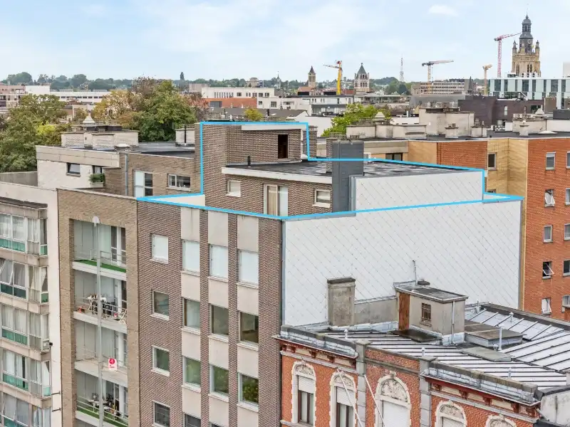 Roeselare-stadskern. PENTHOUSE op 6de verdieping aan het Coninckplein gelegen, met 2 slaapkamers, ochtendterras en avondterras. Een pareltje met unieke ligging ! foto 19