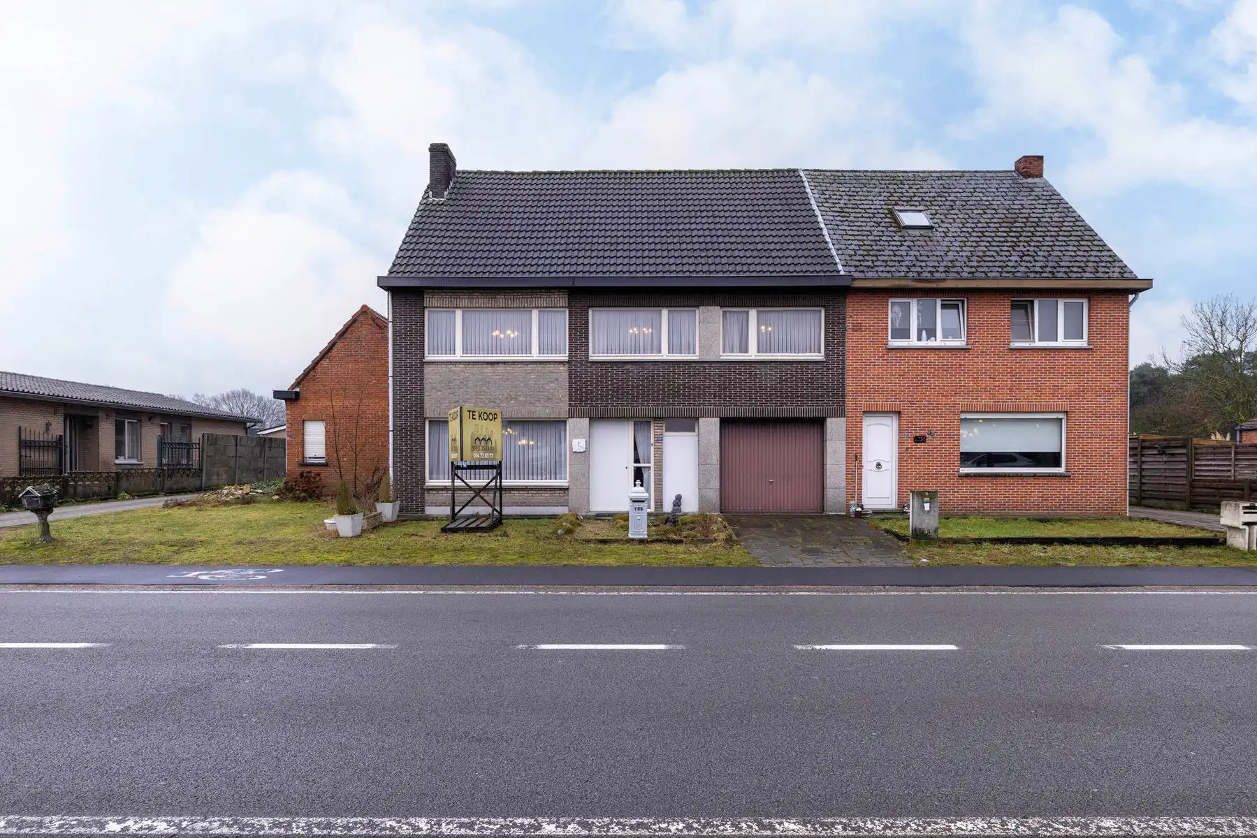 Ruime gezinswoning met 4 slpks op een perceel van ca. 800 m² foto 2