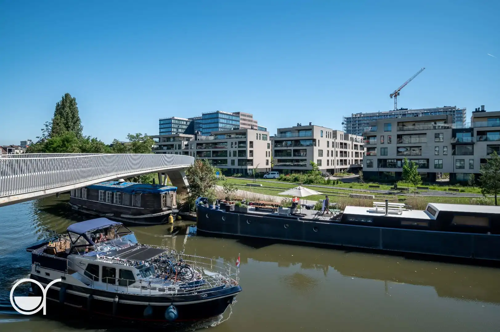 2 slaapkamerappartement met groot terras foto 15