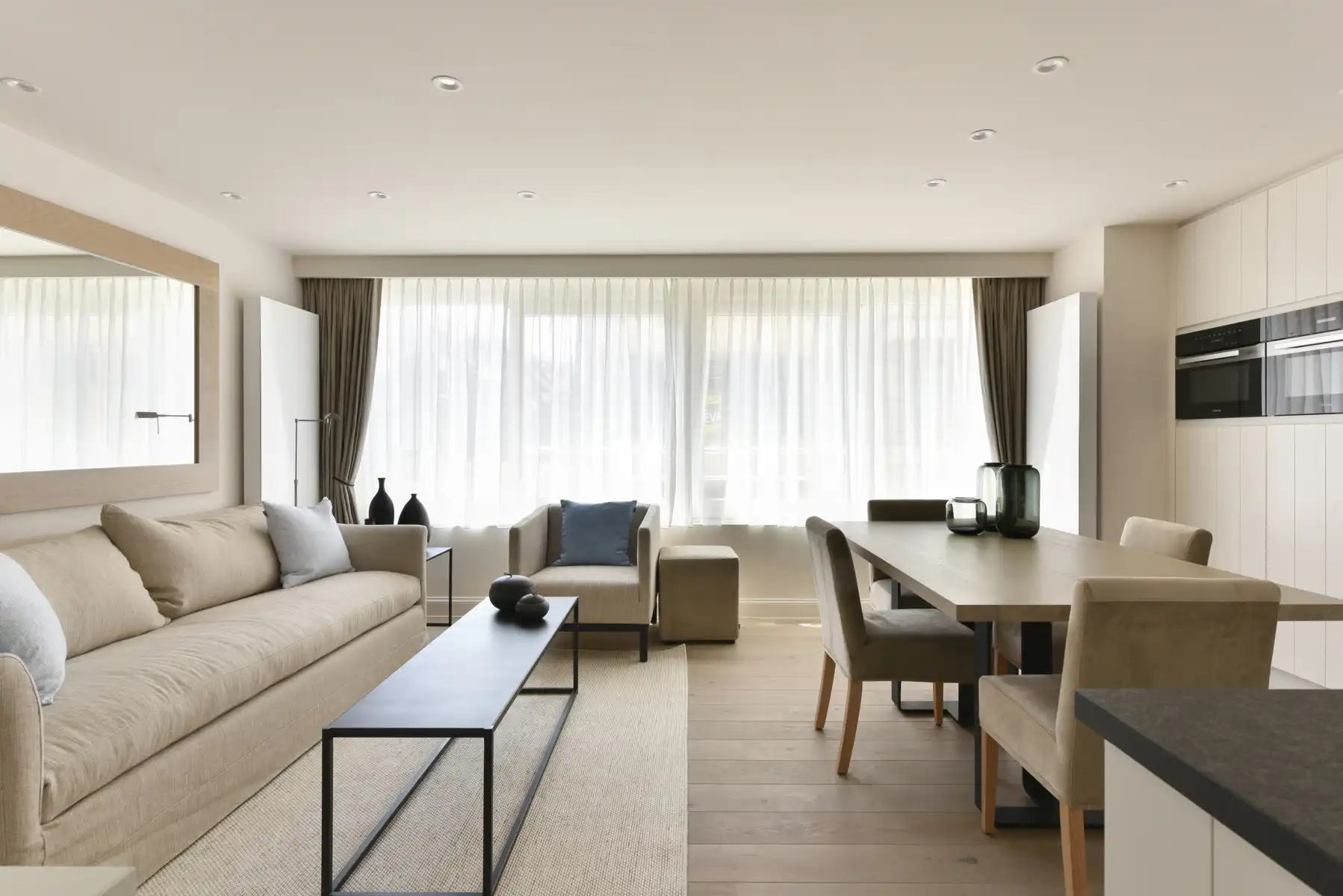 Gerenoveerd appartement met zijdelings zeezicht in het Zoute foto {{pictureIndex}}