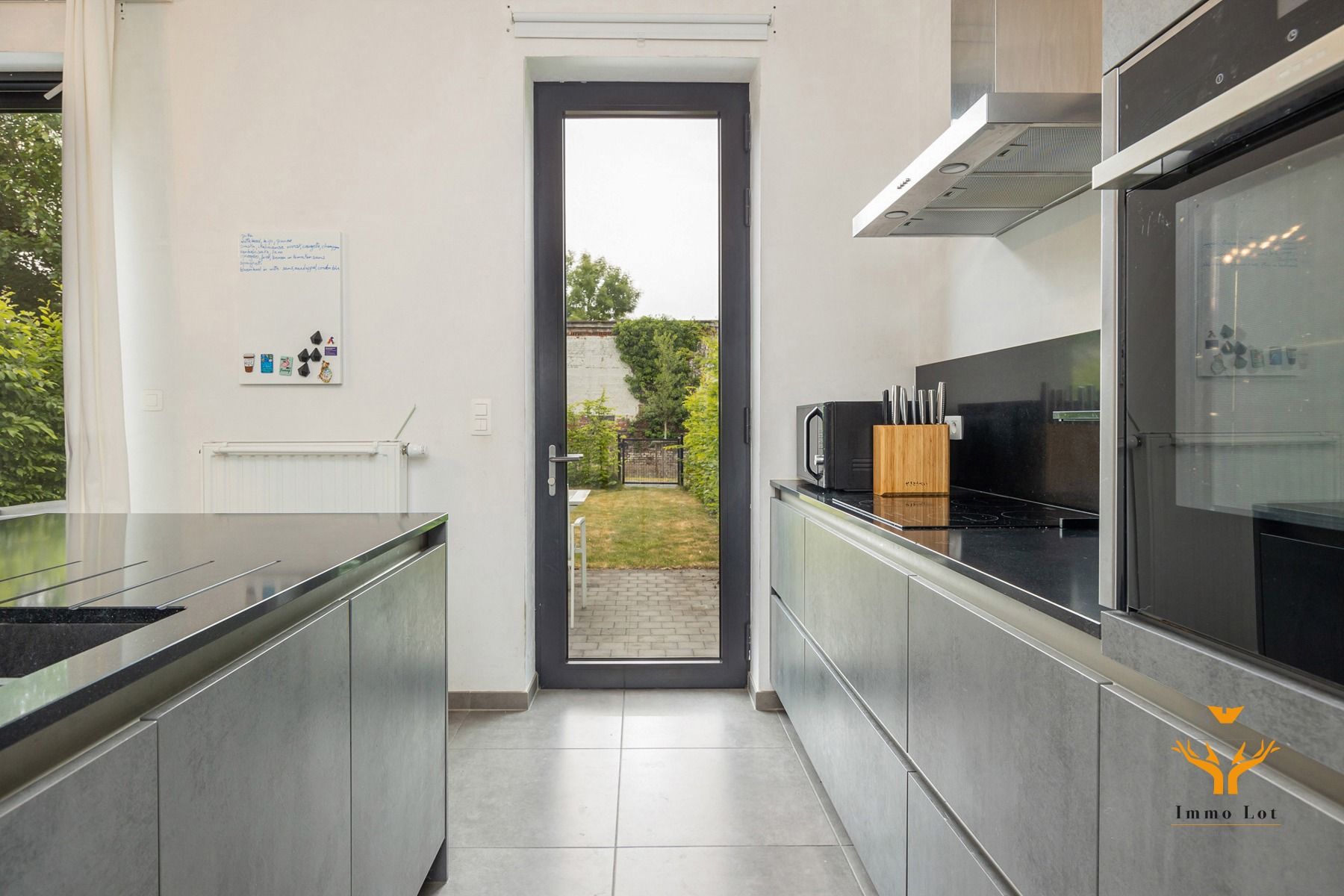 Instapklare, recente woning in een rustige buurt foto 7