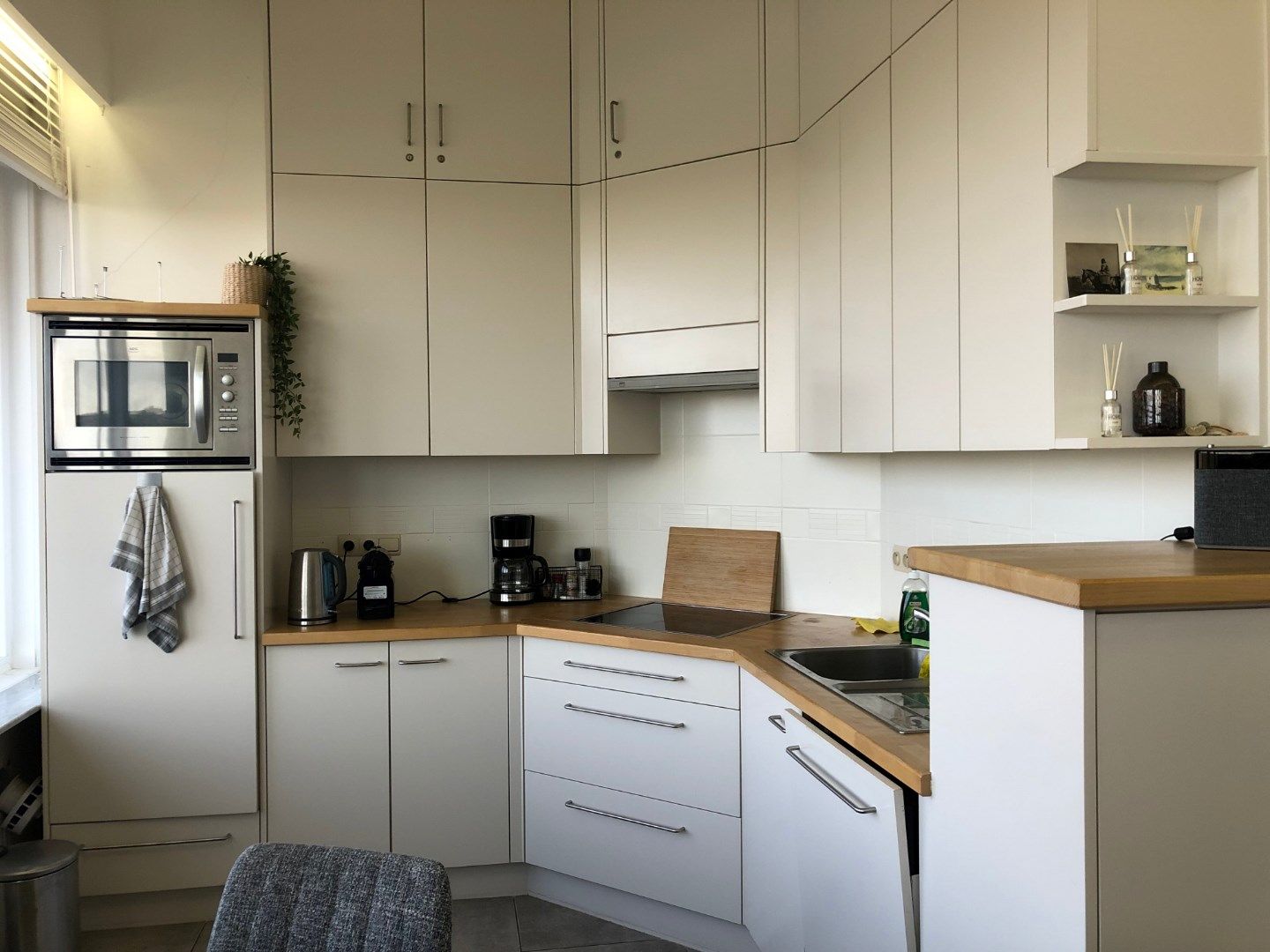 Prachtig 2 slaapkamer -appartement op de zeedijk van Oostduinkerke ! foto 3