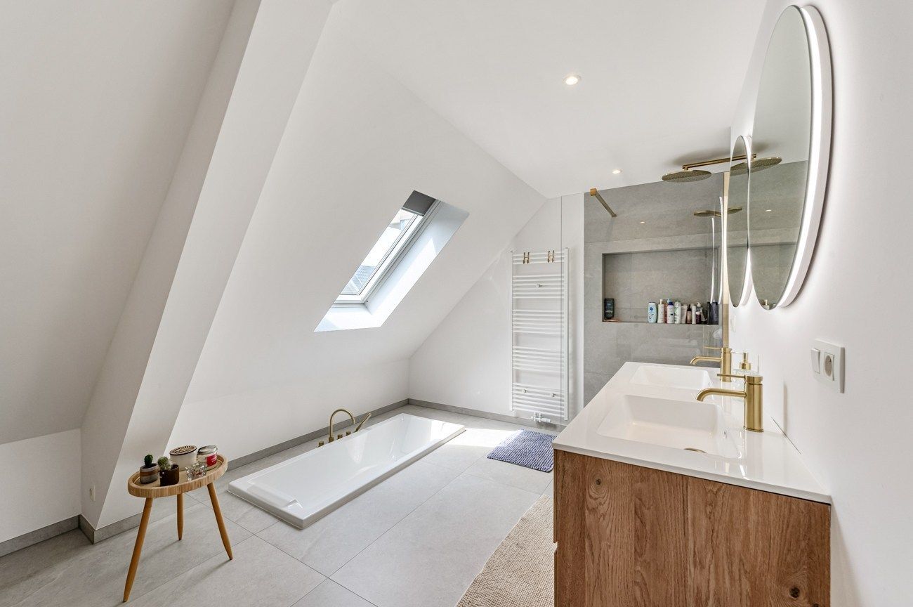 Gezellige, instapklare HOB met 4/5 slaapkamers, dressing en een grote tuin foto 22