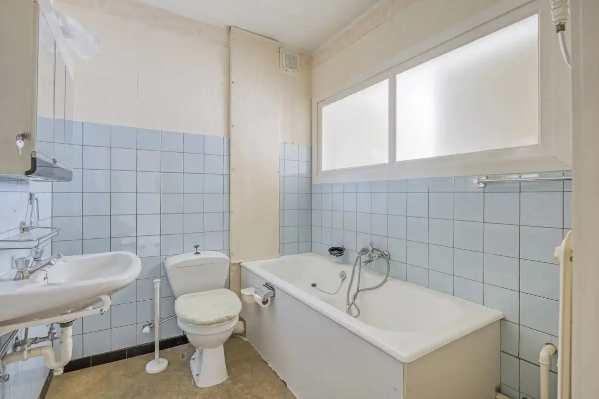 TE RENOVEREN APPARTEMENT MET 2 SLPK'S IN KURINGEN (HASSELT) foto 15