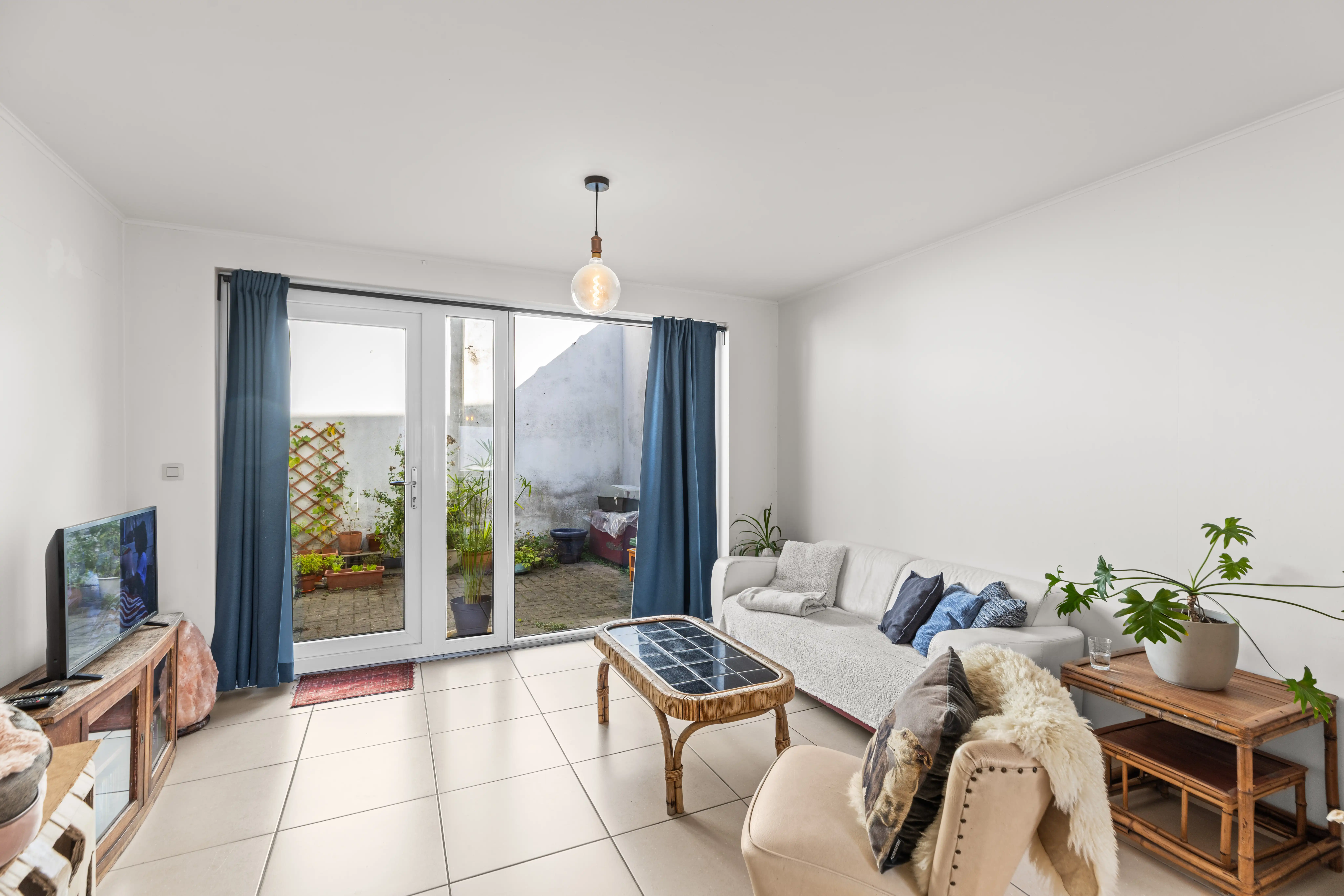 Instapklare woning met gezellig koertje in Belzele (Evergem) foto 3