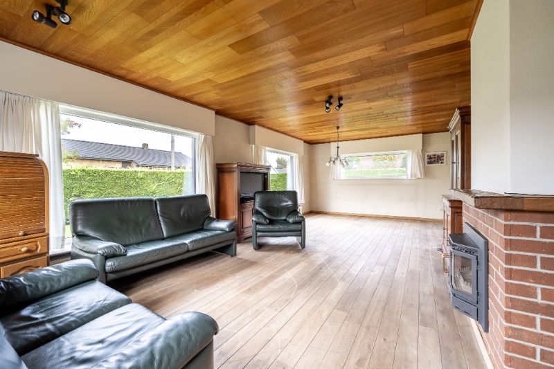 Open bebouwing op mooi perceel in rustige wijk. foto 3