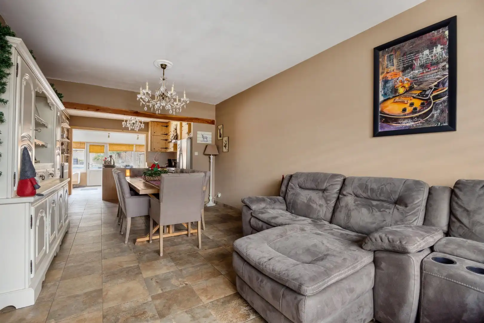 Ruime gezinswoning in rustige centrumligging foto 5