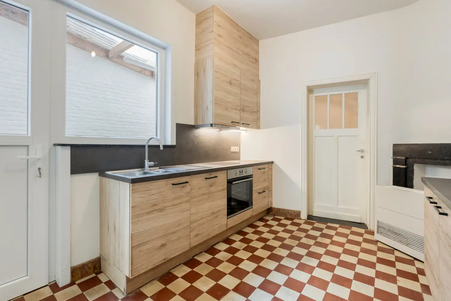 CHARMANTE EN INSTAPKLARE WONING TE DIEST! foto 10