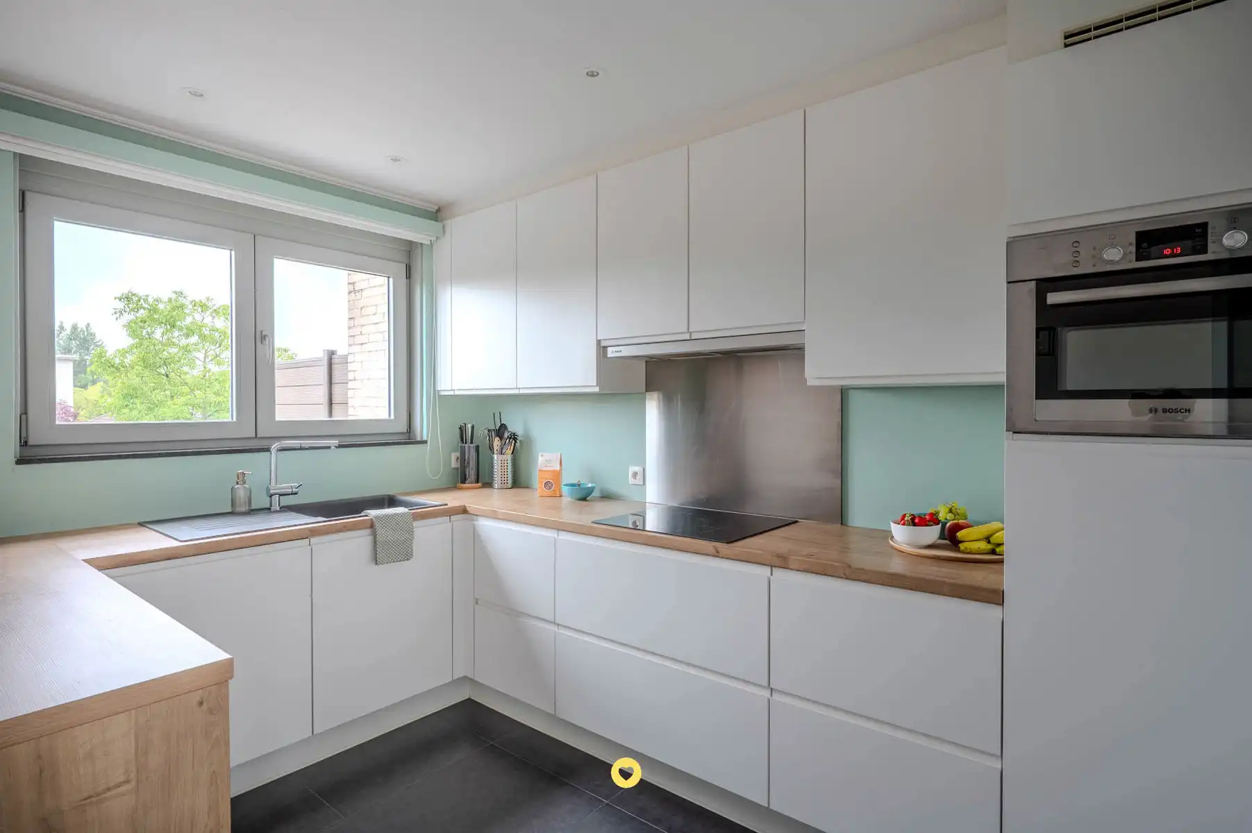 Instapklare bel-etage met west tuin in een doodlopende straat foto 3