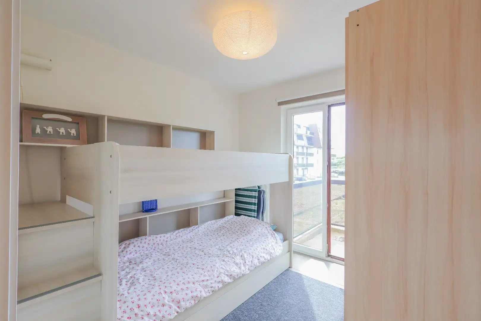 Appartement met 2 slaapkamers & frontaal zeezicht te huur op jaarbasis! foto 13