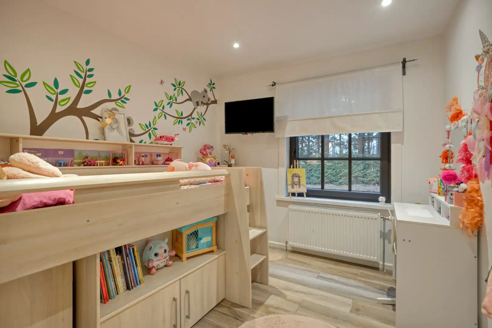 Gezellige, karakteristieke en energiezuinige woning met 4 SLPKS en 2 badkamers !  foto 12