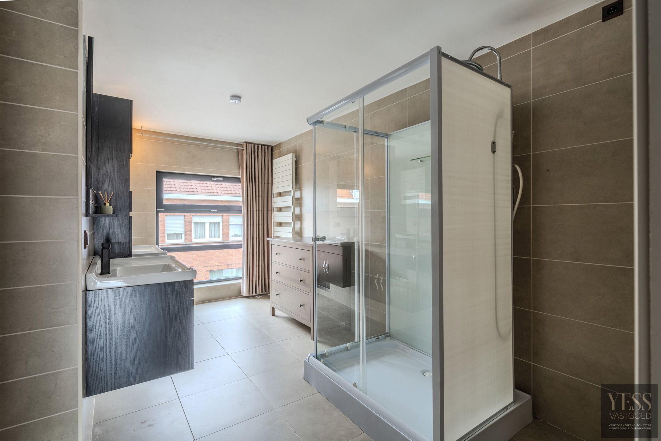 Uniek pand 236m2 bewoonbaar + atelier/winkel/opslag 475m2! foto 17